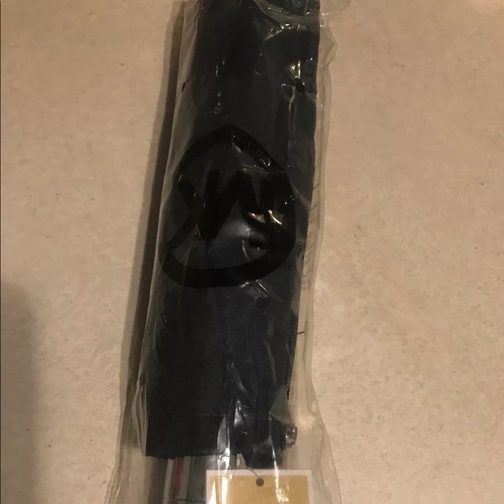 Brand new with tags Michael Kors Umbrella navy